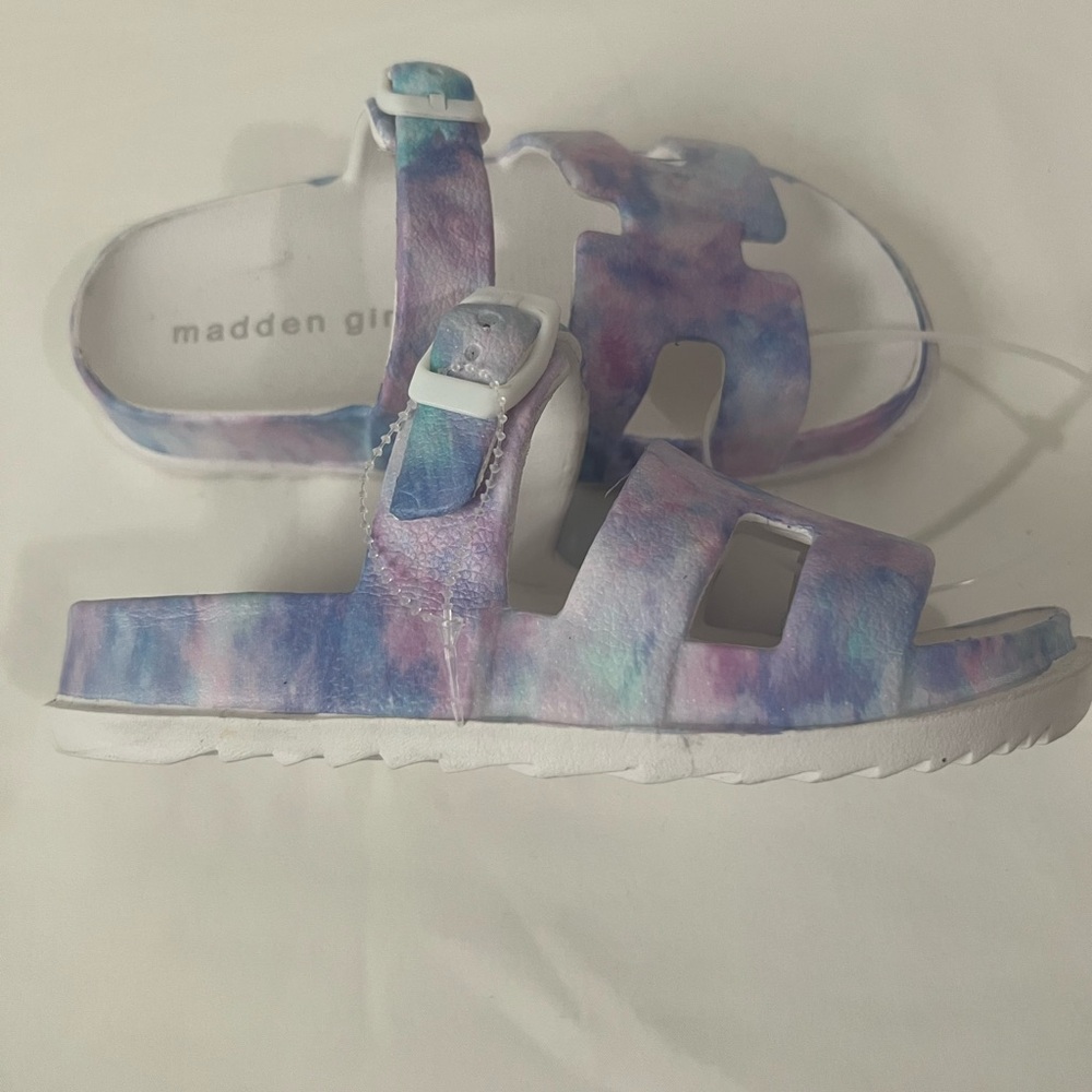 Madden Girl Blue and Purple Casual Sandals with Watercolor Strap, Brand New - Picture 6 of 10